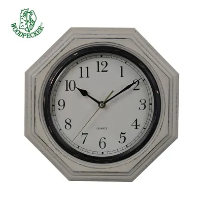 Horloge murale rustique en bois usé